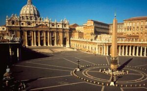 Vaticano, Plaza de San Pedro