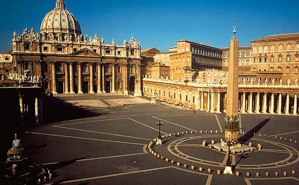 Vaticano, Plaza de San Pedro